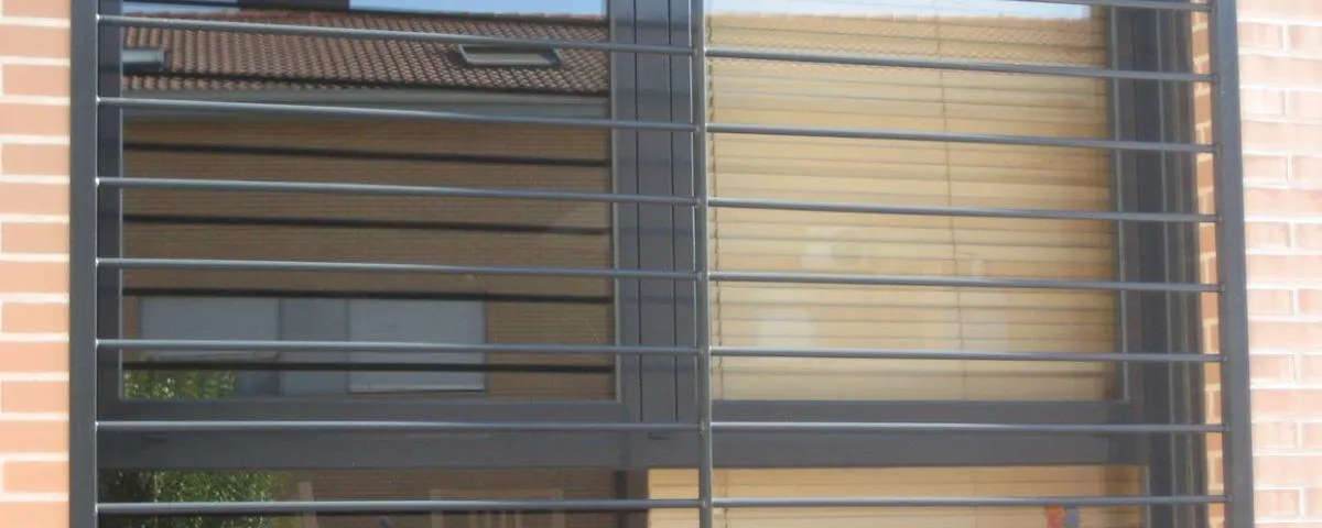 rejas ventanas banner 1200x480 - Instalación de rejas barcelona, instalar rejas barcelona