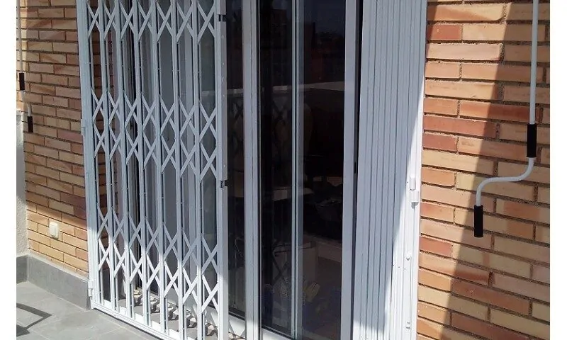 Cuales son las rejas de seguridad mas recomendadas para locales comerciales Barcelona 800x480 - ¿Cuáles son las rejas de seguridad más recomendadas para locales comerciales en Barcelona?