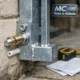 Reja fija metálica recién instalada en puerta; Quien fabrica las mejores rejas fijas para puertas en Barcelona